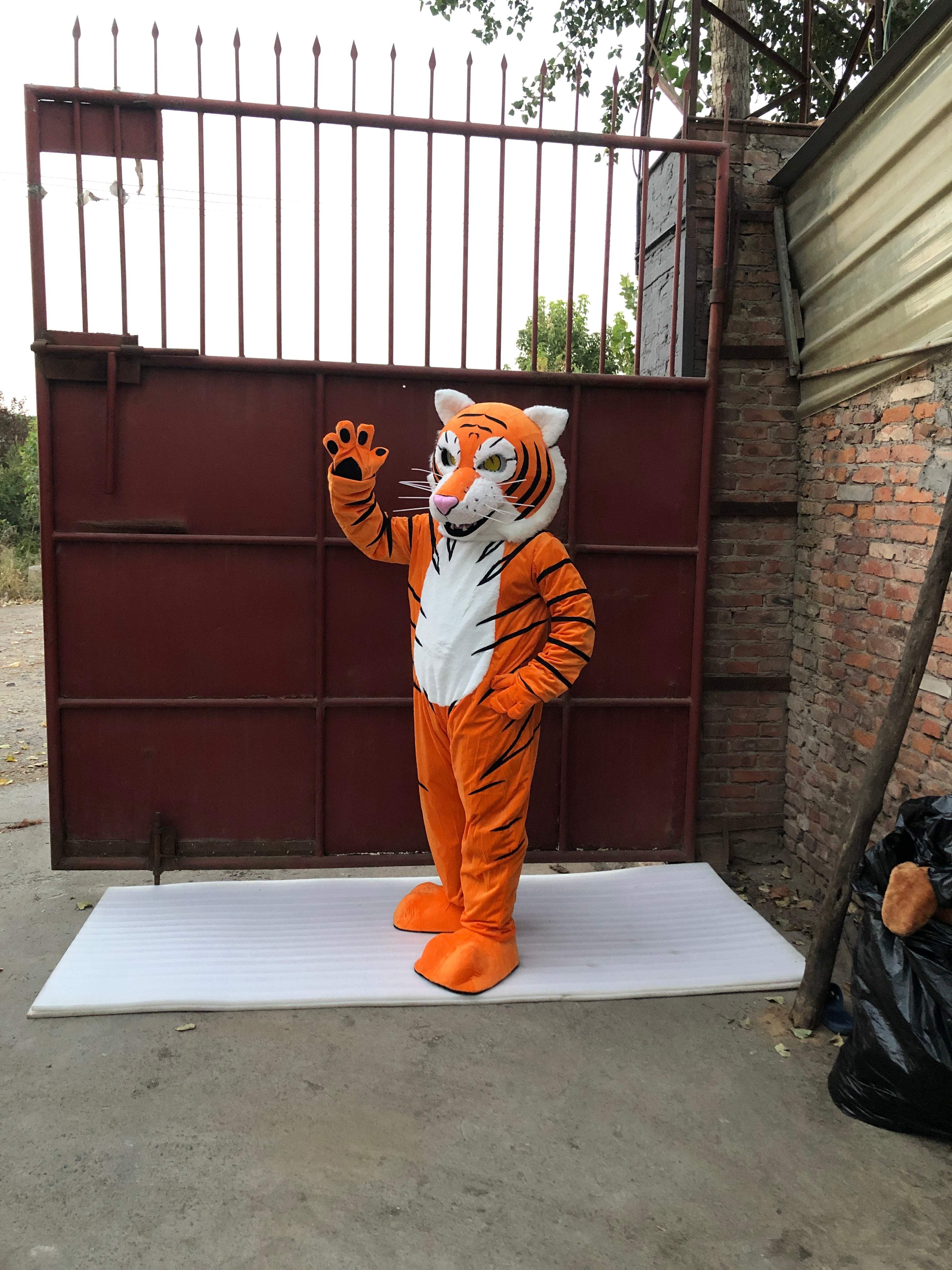 100% ORIGINAL PHOTO 3D Eyes WildCat Tiger Cosplay Unisex Cute Newly Mascot Costume Mascotte Suit Cosplay Party Game Dress Outfit  Adult Hallowen Gift A+ -  by FurryMascot -